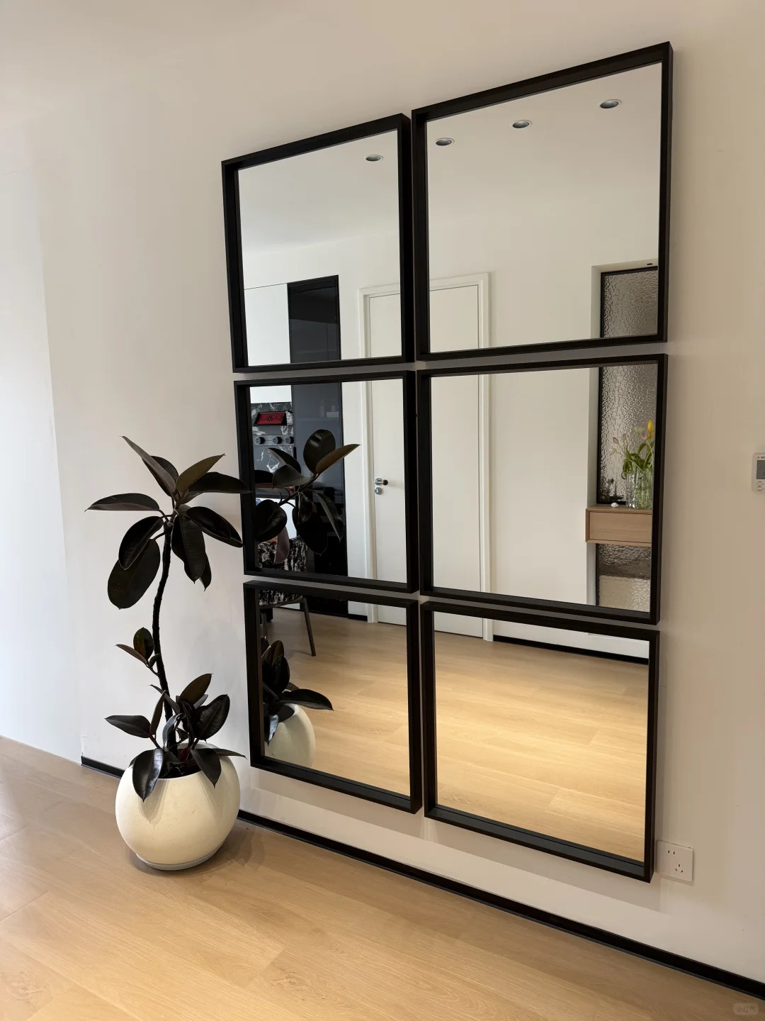 装饰镜应用：从客厅到卧室的全面指南